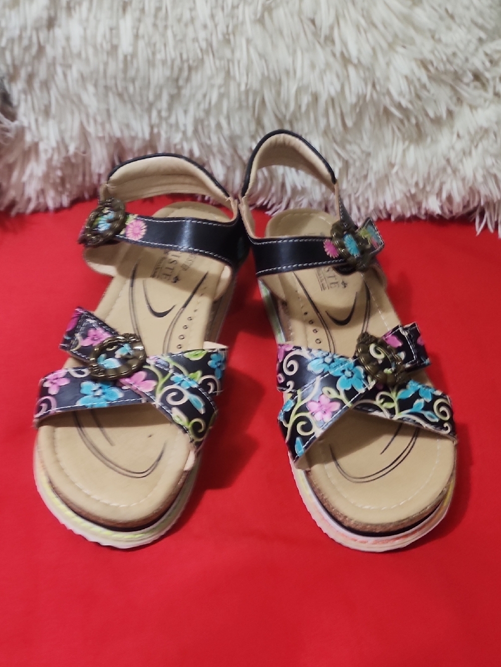 Spring Step L'ARTISTE Cabriola Black Floral Embroidered Strappy Sandals